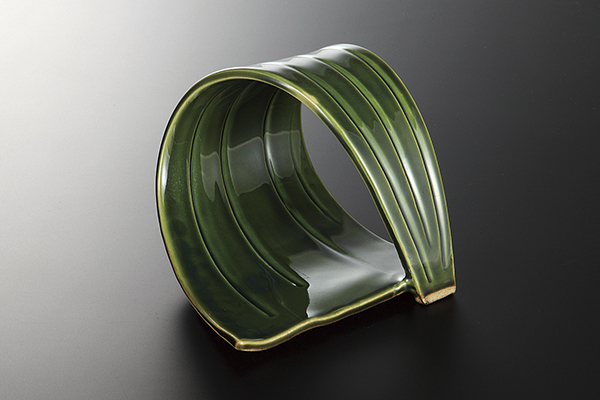 手造り織部 ひねり鉢