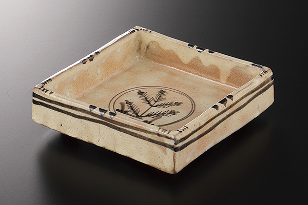 手造り粉引若松紋 小角鉢