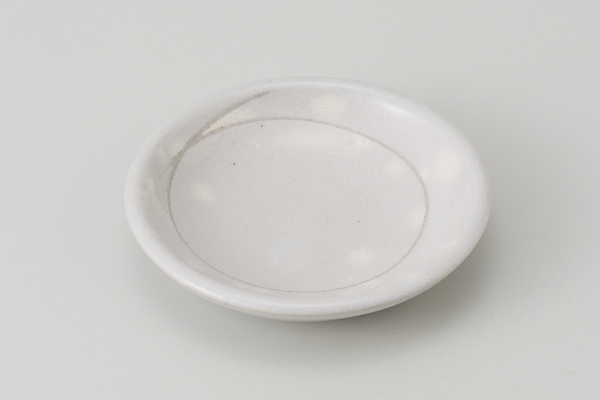 白釉線彫り 受皿