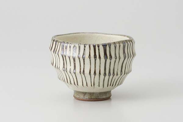 彫込細十草 湯呑