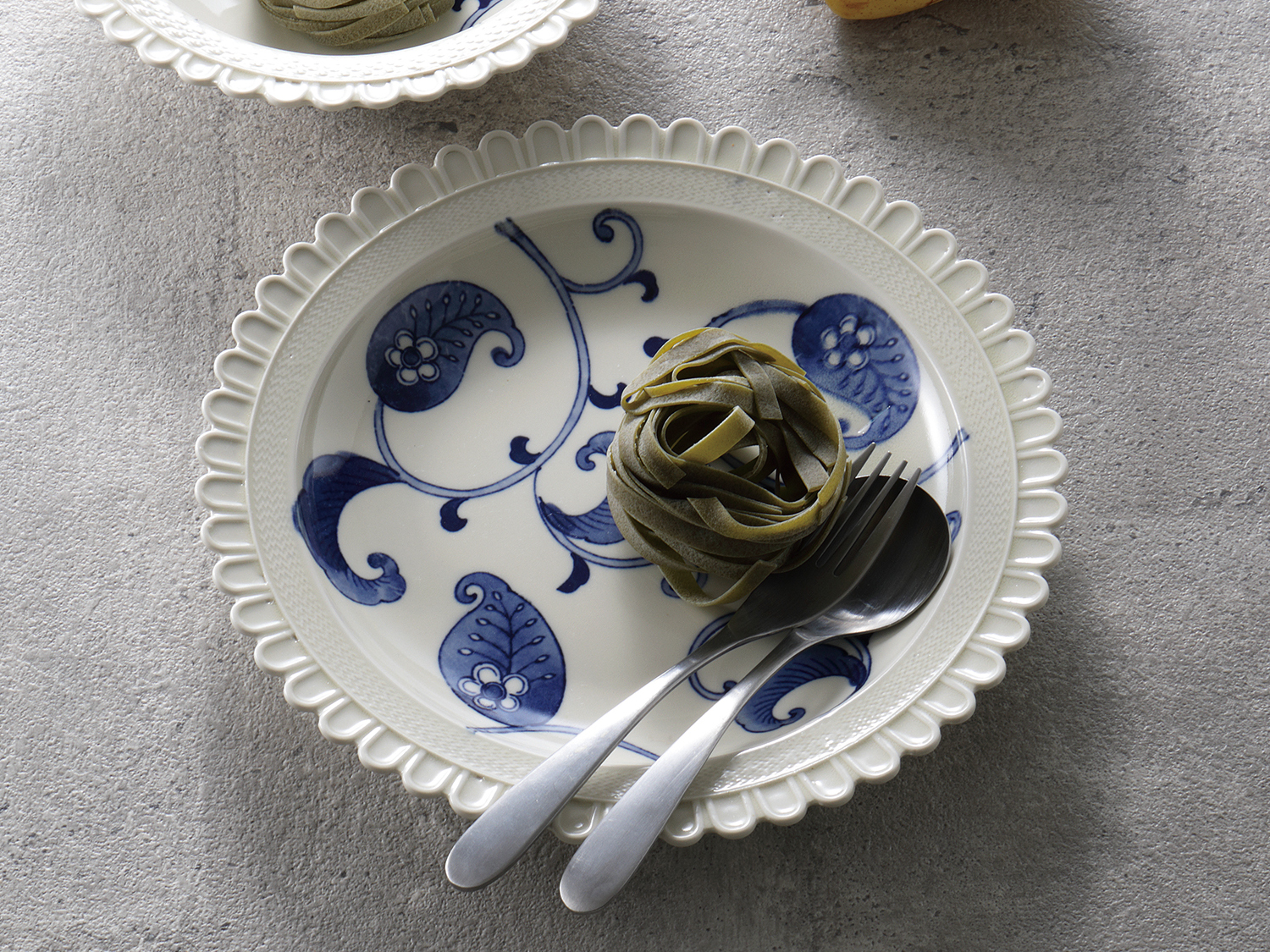 【廃番】ペーズリー フルールプレート