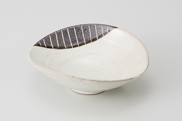 渕十草彫 変形鉢(小)