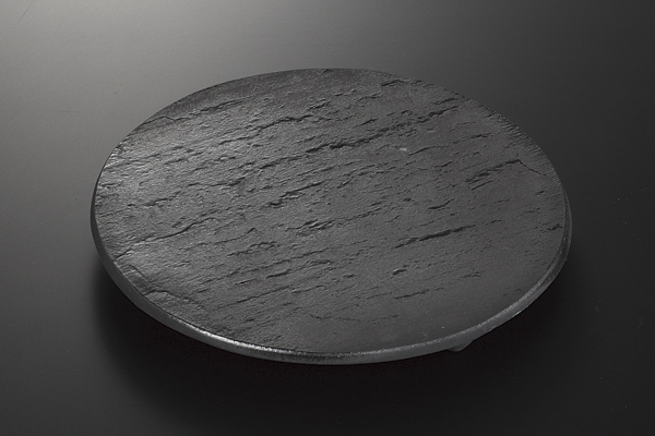 黒陶板石目 四足丸7.0皿