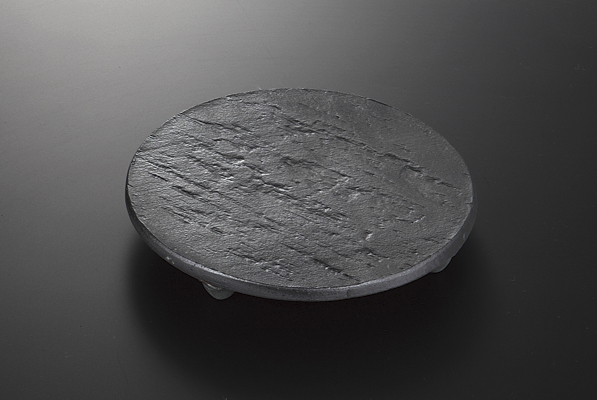 黒陶板石目 四足丸6.0皿