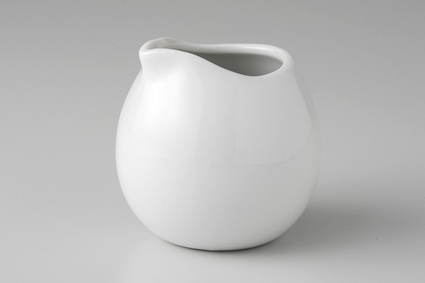 白 ピッチャー大