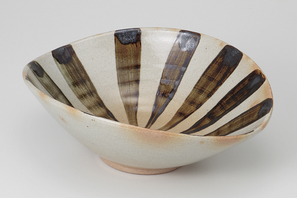 【廃番】錆太十草 変形鉢(中)