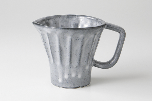 注ぎマグ 黒志野