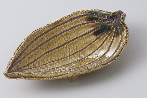 黄瀬戸笹 小皿 (手造り)