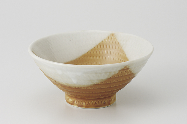 トチリ三角 4.8タイ茶