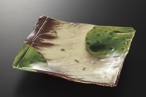 錆釉ヒワ流長角 9.5寸皿