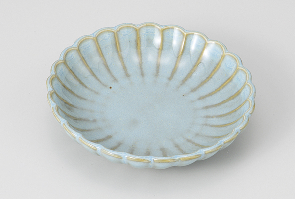 みずあさぎ 菊型3.0丸皿