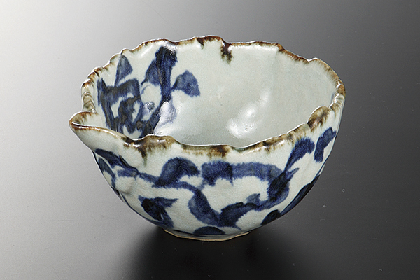 新タコ唐草 ギザ片口小鉢