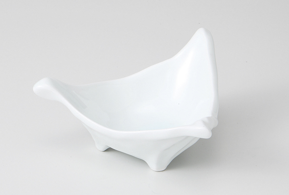 青白磁ちぎり 三角鉢