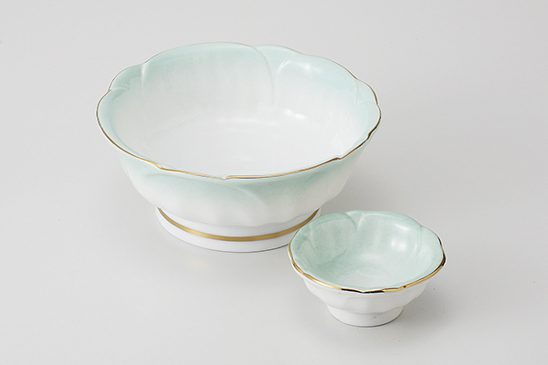 ヒワ吹 梅型向付