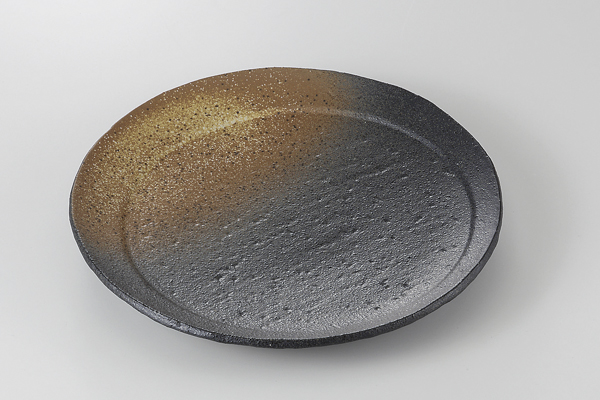 黒備前吹き 月光20cm丸皿
