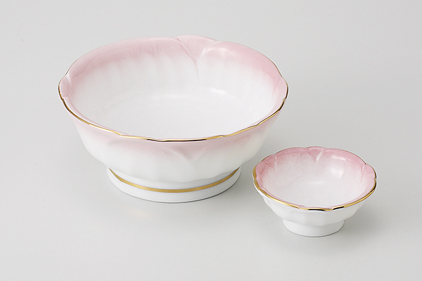 ピンク吹 梅型向付