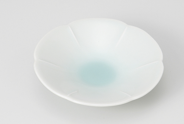 青白磁輪花 3.5平鉢