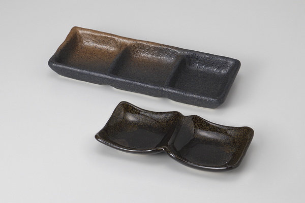 黒備前吹き 石目三品薬味入