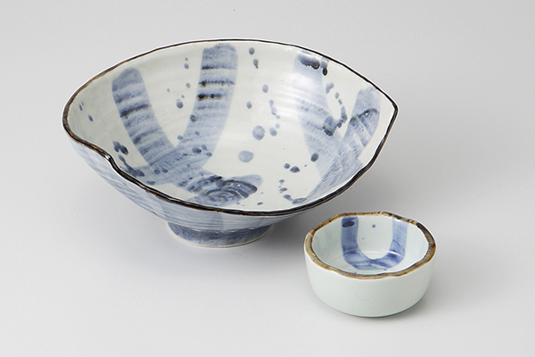 半月呉須ちらし 向付