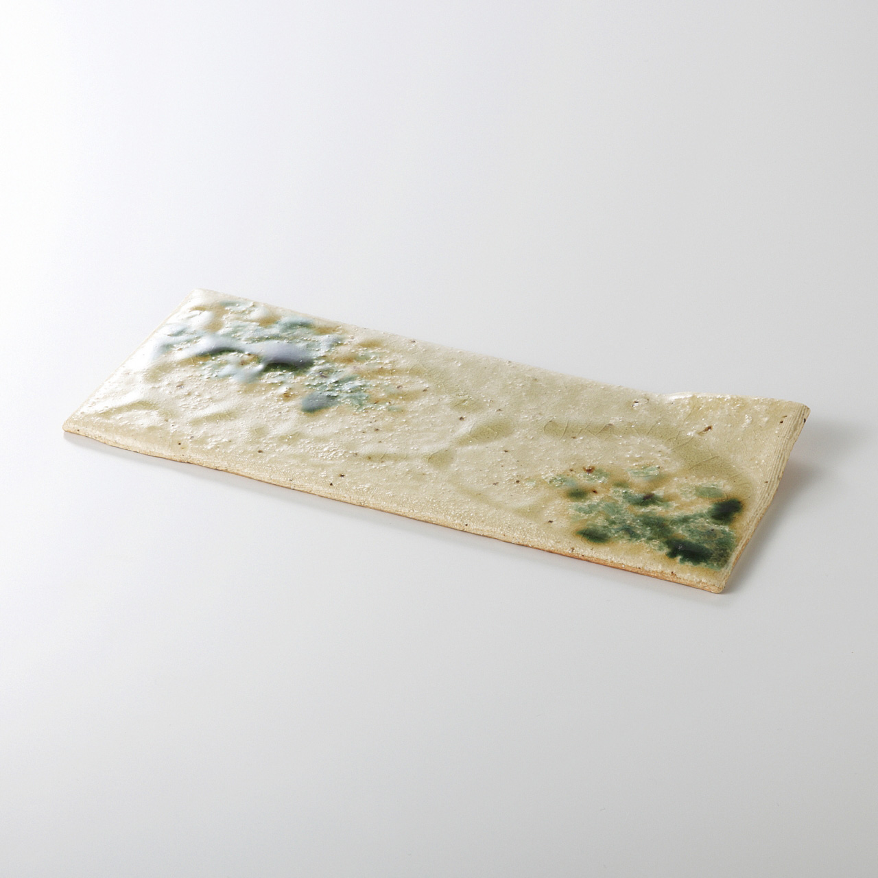 織部 渕折焼物皿