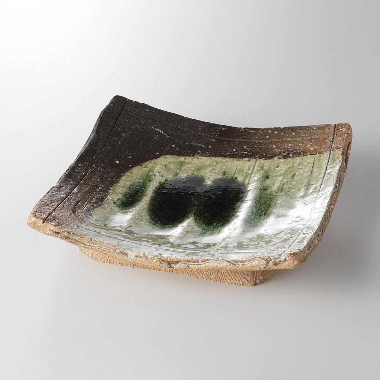 伊賀灰釉ソギ 角前菜皿