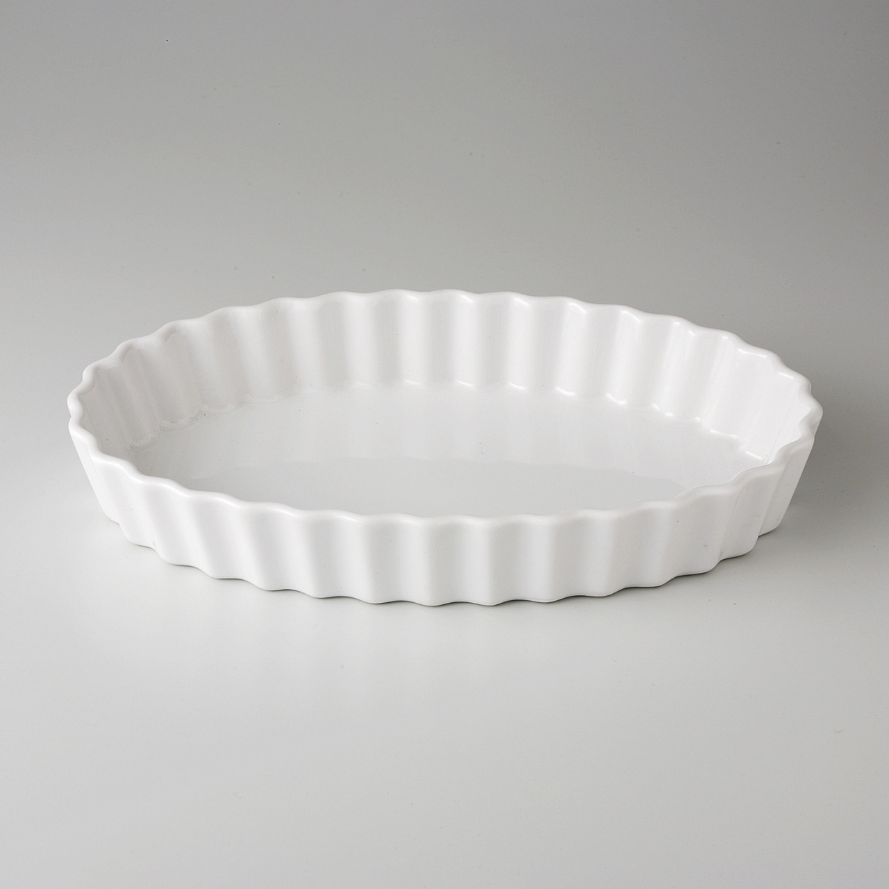ベイキング食器 白立菊楕円7″
