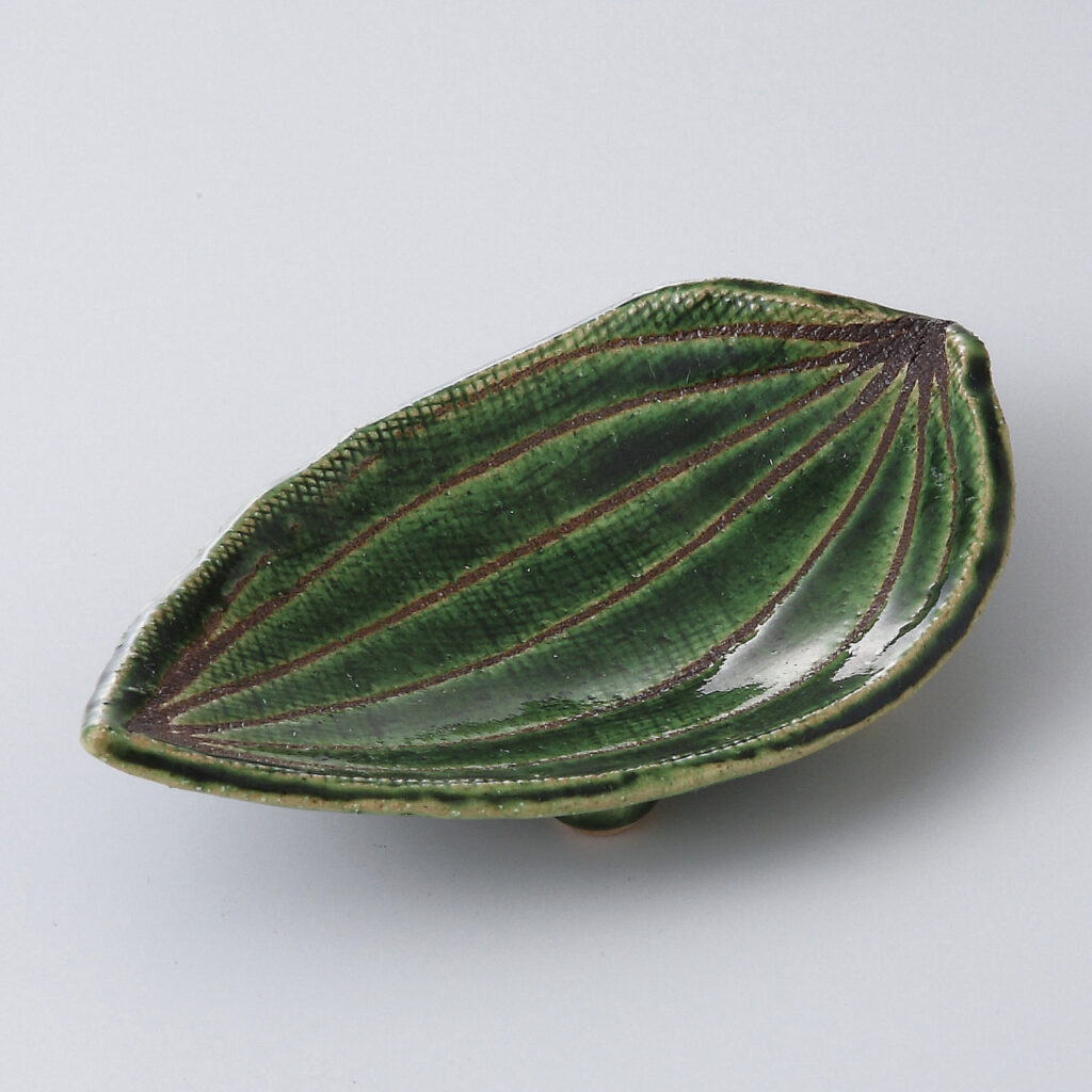 織部笹 小皿(手造り)