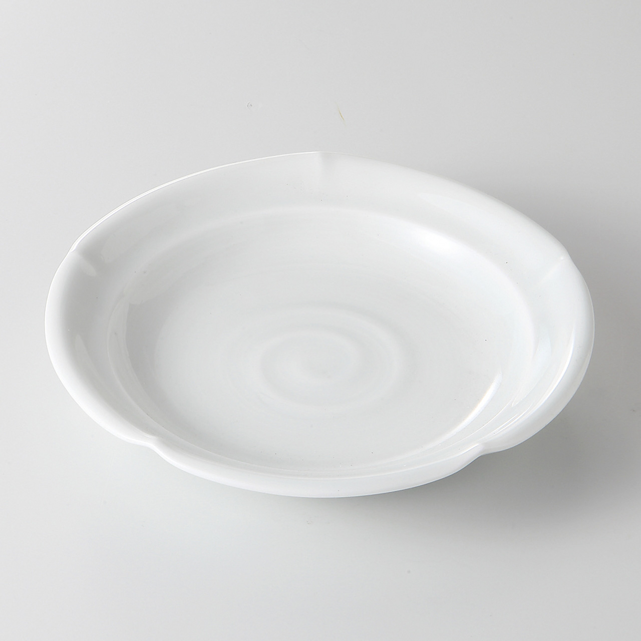 青白磁 5．0丸皿